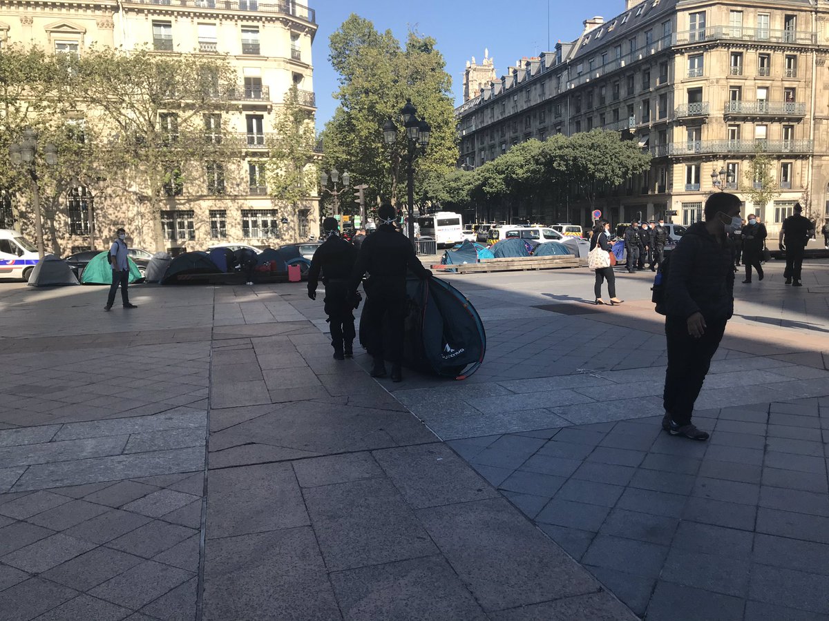 107 ménages, 219 personnes dont 59 enfants et parmi eux une vingtaine de moins de 3 ans. Et que fait la Préfecture de Lallement ? Elle veut expulser le campement au lieu de garantir à tous l’accès à un hébergement et l’accès aux droits.