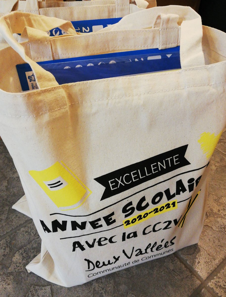 CC2V60's tweet photo. Nous souhaitons à tous les élèves du territoire une excellente rentrée scolaire !
Une pensée particulière pour les collégiens à qui la #CC2V remet chaque année un lot de fournitures scolaires d'une valeur d'environ 30 euros.
#RENTREE2020 #fournituresscolaires https://t.co/tRX1ZQt41V