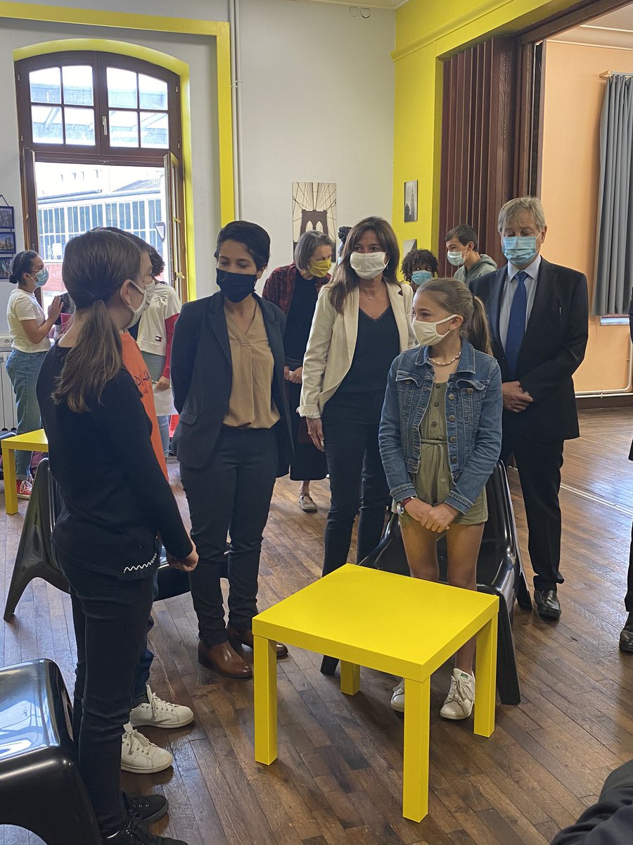 Je souhaite une excellente #rentreescolaire2020 aux jeunes Messines et Messins qui reprennent le chemin de l’école. 📝📚