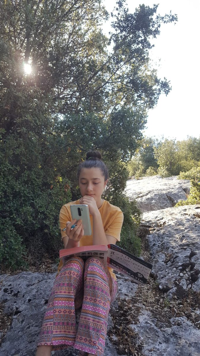 Adana Fen Lisesi öğrencisi için Canlı Ders mekanı fark etmiyor. <a href="/ziyaselcuk/">Ziya Selçuk</a>