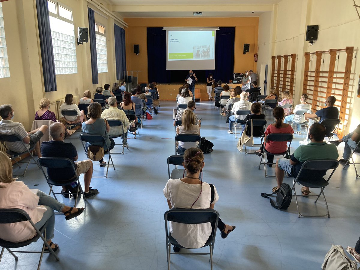 epiagranollers's tweet photo. Benvinguts al curs 2020/21📚!

📣 Comencem amb les piles carregades i amb moltes ganes d'aquest nou curs, malgrat la incertesa, amb nous reptes i molta il·lusió. 

📍Tenim moltes ganes de veure-us! Ens retrobem el dia 14! 

#EscolaPiaGranollers #ConstruintJuntsElFutur https://t.co/Flq4FI10At