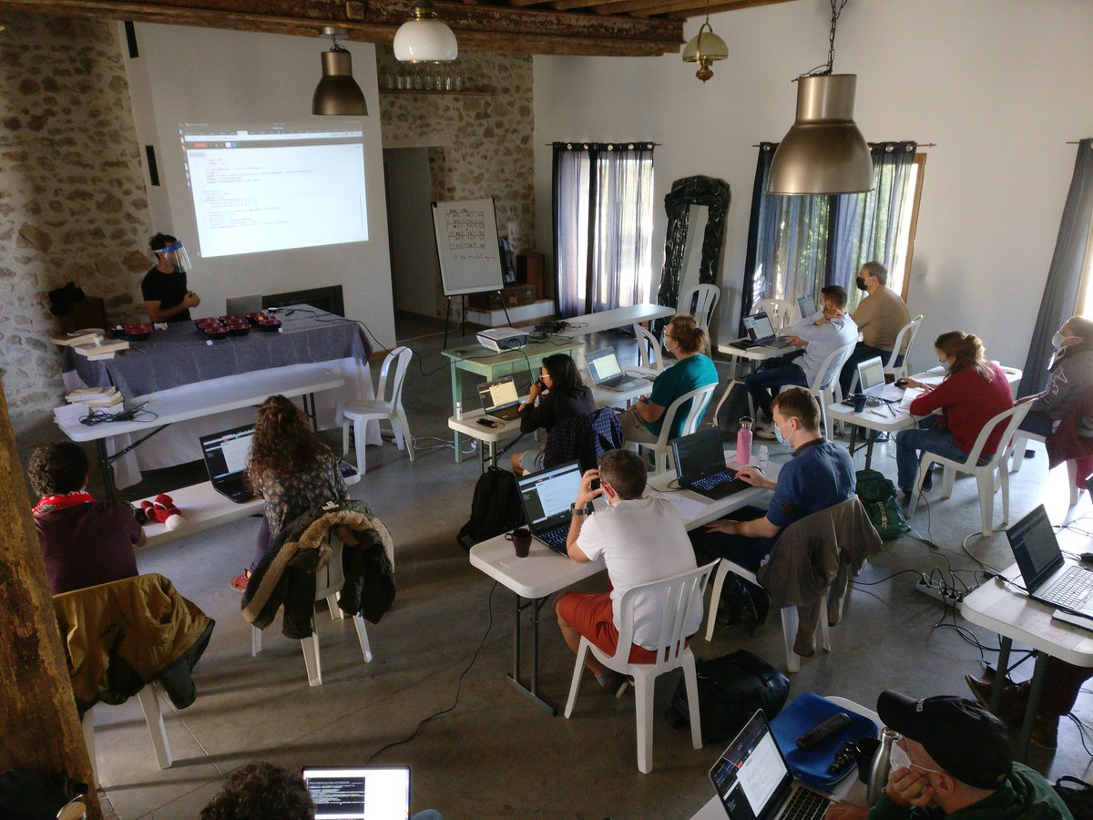 OpenMOLE's tweet image. Hands-on session during the #exmodelo school, learning how to calibrate a stochastic simulation model.
#ComplexSystems #ModelExploration