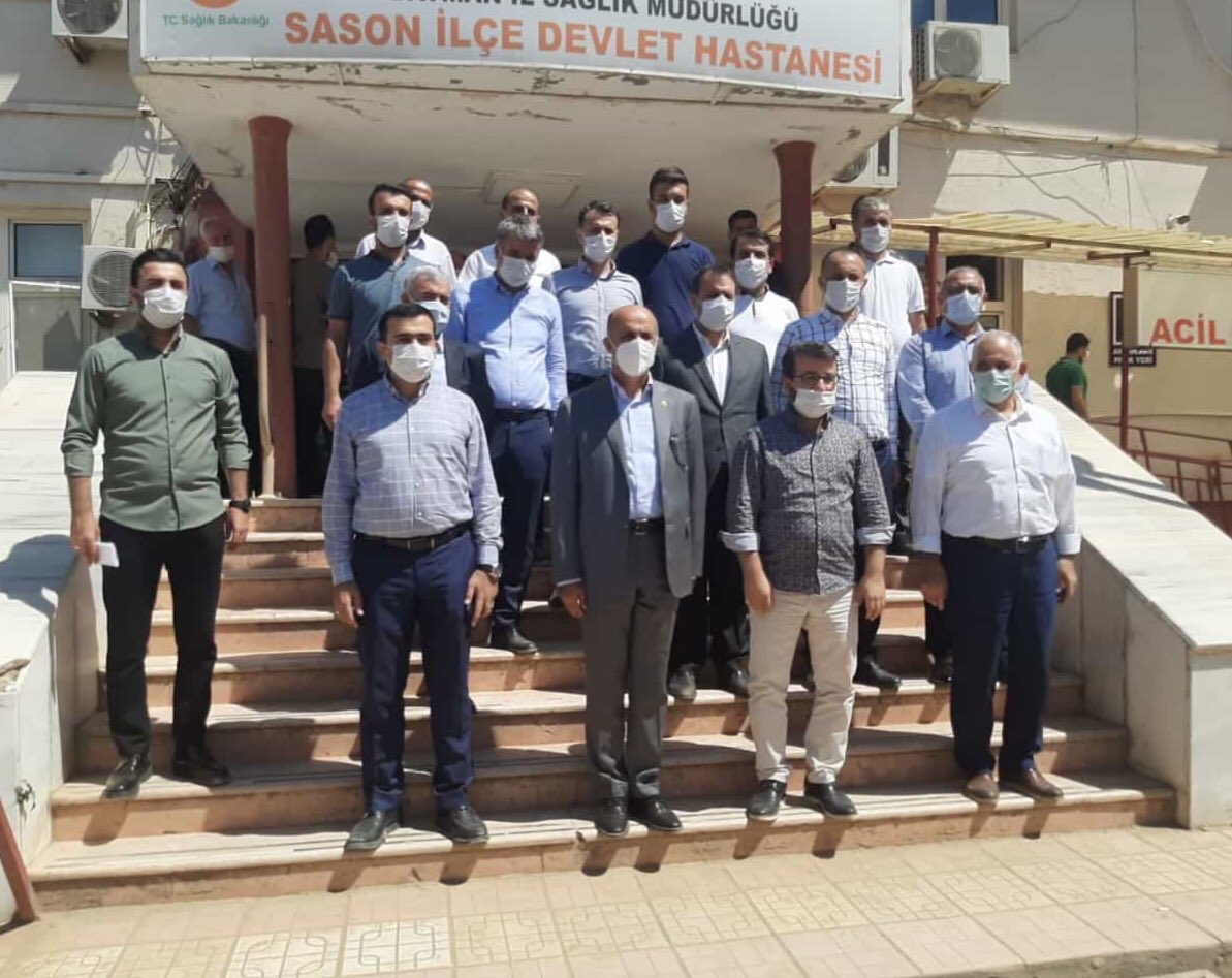 Batman millet vekilimiz sn <a href="/Ziverozdemir/">Ziver ÖZDEMİR</a> il başkanımız sn <a href="/aakifgur/">Av.A.Akif Gür</a> il gençlik Koları başkanımız sn @htolgagenc ile birlikte yeni yapilan hastanemizi ve derınce grup köy ve yolumuzu yerinde inceledi akabinde koy muhtarlarımızı ziyarete bulundu