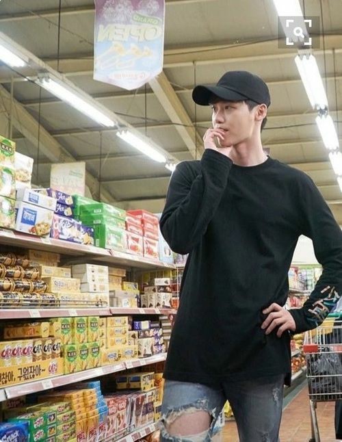 2. Mas Icang, tapi muka Jongsuk- Suka tiba-tiba ngajak jalan ke indoapril, terus jajanin kinderjoy- Hobinya jalan-jalan, ngga suka diem di rumah. Tiap jalan kalo ngga ke cafe, ya ke taimjon- Ngga bisa marah sama pacarnya, tiap pacarnya marah dia malah gemes sendiri