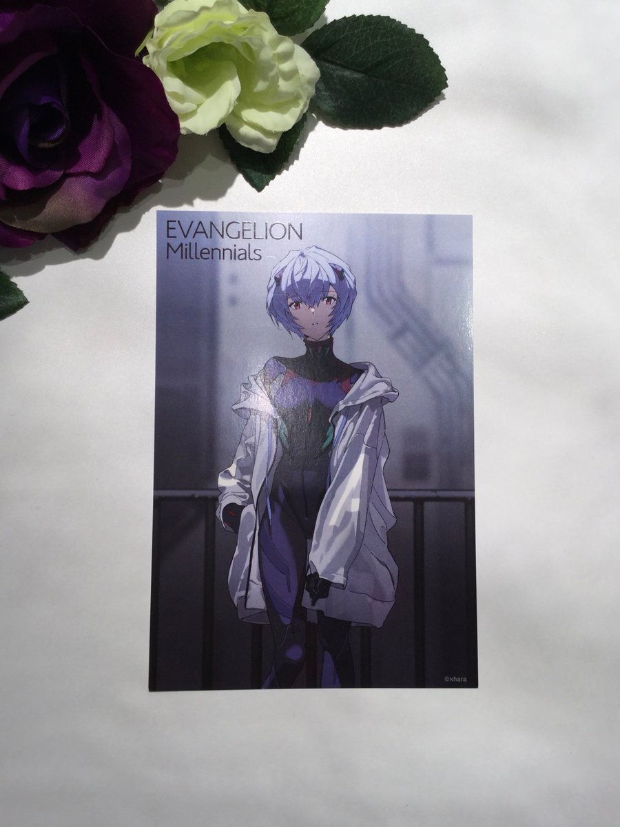 Uzivatel Radio Eva Store Na Twitteru Fair 本日より Evangelion Millennials 2 の発売を記念し 米山舞さん描き下ろしポストカードを1会計につき1枚プレゼント プラグスーツ姿にradio Evaオリジナルパーカーを羽織ったお洒落なアヤナミレイ 仮称 がポスト