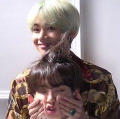 sugatradamus's tweet photo. @KTHBOYFRlEND @BTS_twt SOBBING https://t.co/M5k3uoYUuQ