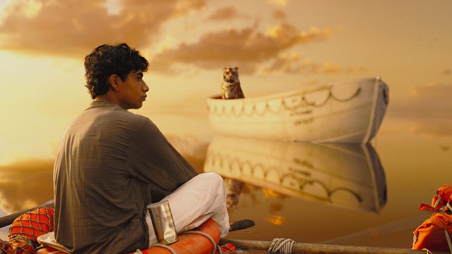 Life of Pi (2012)Selain visual memukau, film ini hadirkan renungan soal kehidupan dan keimanan. Ditengah situasi serba tak menguntungkan, apakah kamu akan tetap meyakini Tuhan atau justru mengabaikan-Nya? Film ini memberi siraman rohani menyejukkan hati, tak peduli apa agamamu.