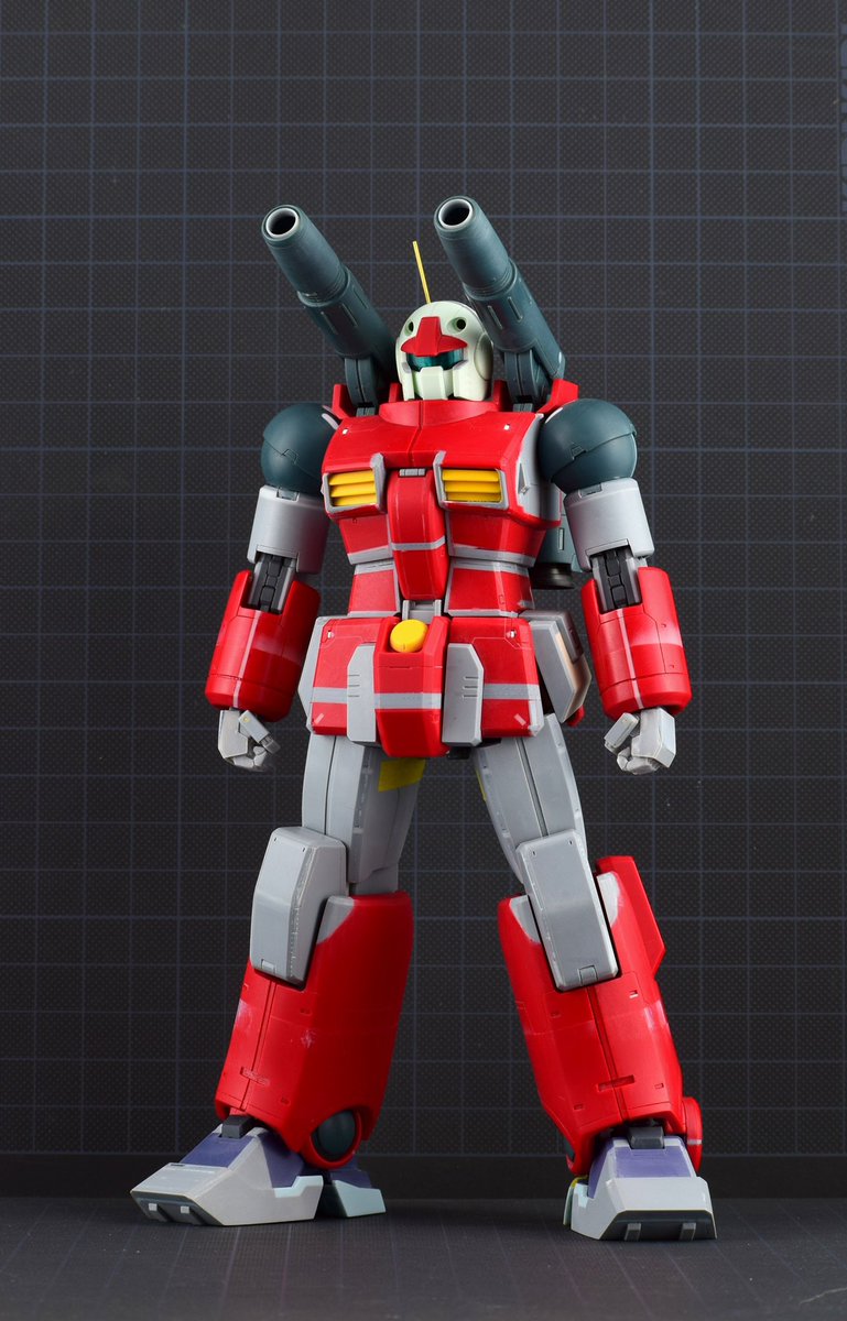 MGガンキャノンの改修は、頭部、胸部をコンパクトにし、腕、脚部は