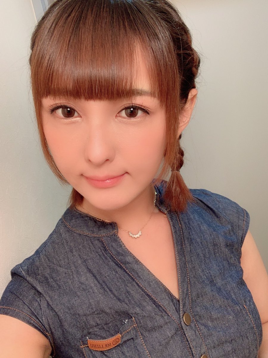 ツイッター 椿彩菜 椿姫彩菜がノンスタ・井上の“貧乳”発言に「ぐぎぎ」と反論。制服姿とのギャップが強烈。 (2015年8月10日)