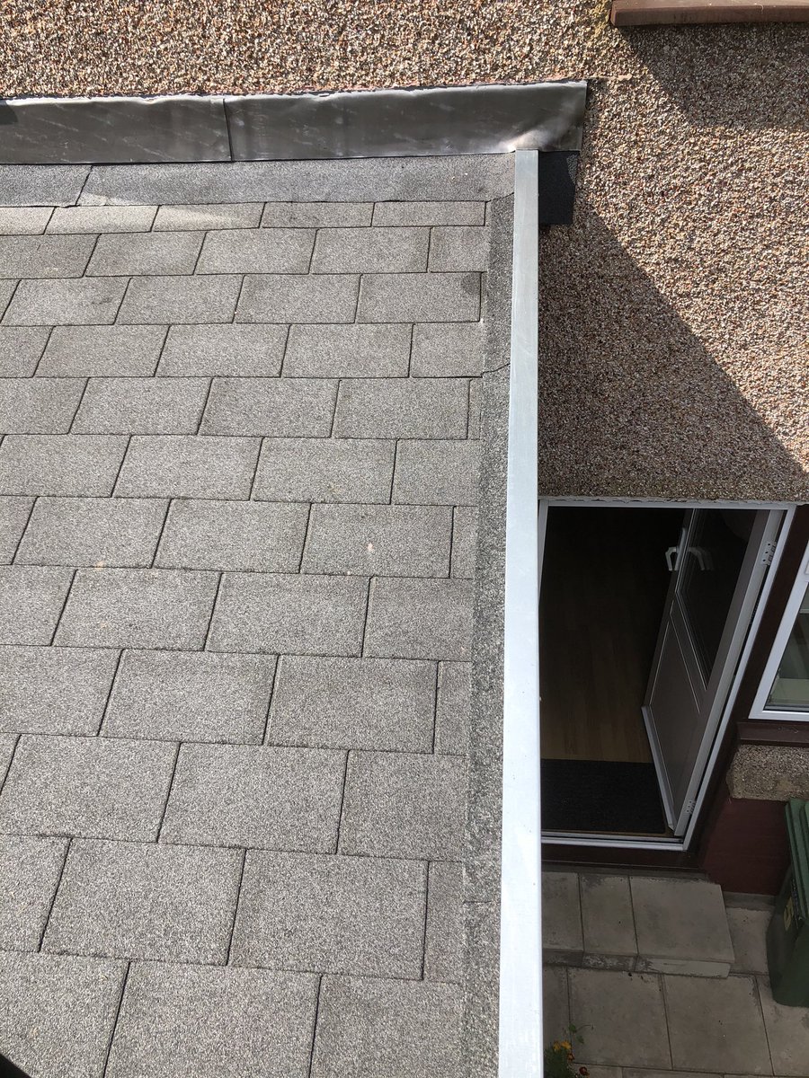 KentRoofingSer2's tweet photo. New Felt Shingles ✅
New Deck✅
New Fascias✅
New Leadwork✅
New Galv Trims✅
Project complete on time and to budget😊
#roofing #roofingworld #roofinglife #construction #maintenance https://t.co/R128xdOlOG