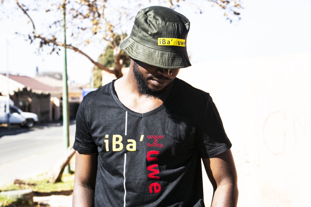 HuweIba's tweet photo. A new month begins with our summer range collection, join the IBa’Huwe gang and take on the streets with a brand for the bold. Order yours today https://t.co/w6cO1ZXlZY #SpringDay #Rakgadichallenge #100KAY #TuesdayMotivation #TitoMboweni #creatorsoftomorrow https://t.co/qSYDUuAbpV