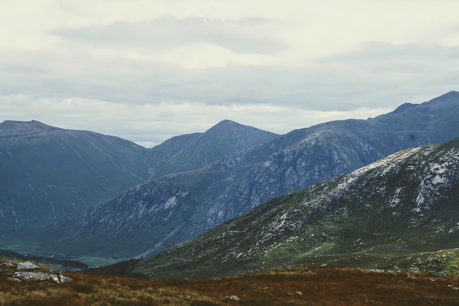 A wee photo from our fabulous hill walk yesterday. No one else around, it was still, peaceful and oh so beautiful! ♥️
#scotland #hillwalking #remoteworking #ruralliving #nature  #remotestudio #ruralstudio #recordingstudioscotland #recordingstudios #recordingstudio #studiolocation