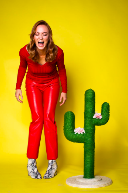 Can you believe it's the start of September?! Summer is coming to a close, so be sure to get outside in the next few weeks to make the most of the sunshine! ☀️🌵 #actress #redhead #comedian #wearamask <a href="/FarrahAviva/">Farrah Aviva</a> @SwankMakeup