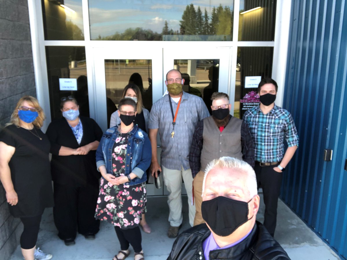 Mundare School tweet media