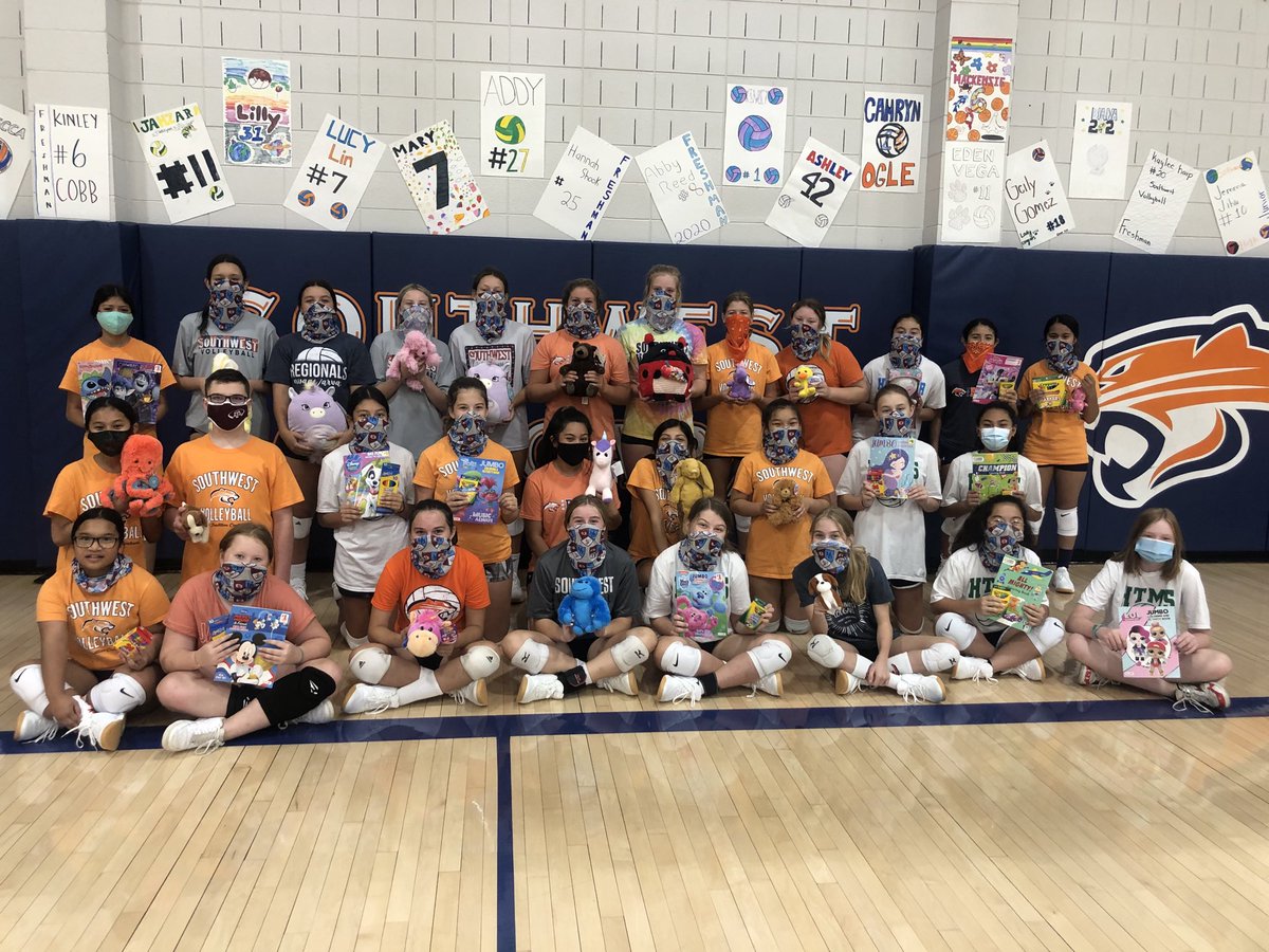 JodyKoons's tweet image. Children’s Hospital Donation! Way to make a difference in the lives of others! ❤️#SWVB