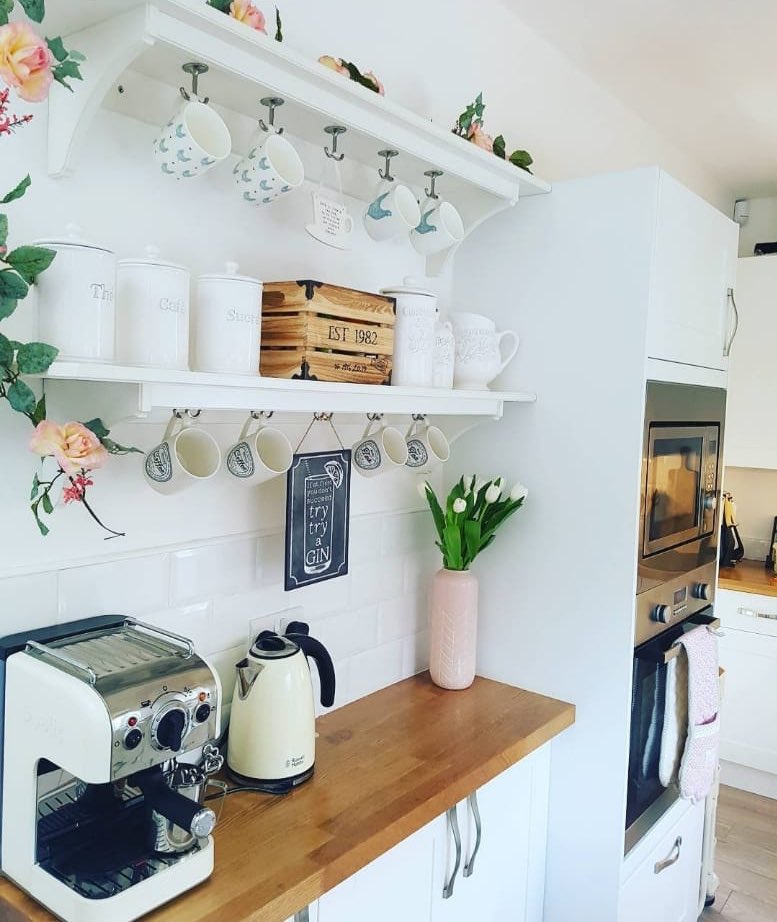 hardieandson's tweet photo. Visit our Instagram to view more🤩 https://t.co/hQ4A1qYWop {#kitchendesign #kitchensedinburgh #howdenskitchen #stylishkitchen #oakblockworktop #belfastsink #toweroven #towermicrowave #brickeffecttiles #hardwoodfloor #coffeestation #kitchenmodel #familybusiness #trustedbusiness} https://t.co/AvgUDUCkC7