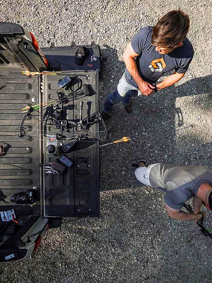 Tools of the trade. Who else is itching for the hunt? 
#scentlok #provendeadly
📷 𝙼𝚊𝚝𝚝 𝙹𝚎𝚗𝚗𝚒𝚗𝚐𝚜