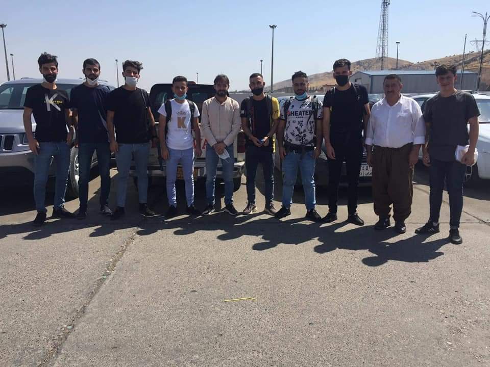 گەنجا وەلات بەردا .
هەر روژ کومەکا ژ گەنچێن زاخو دهوک دجن ریکا ئەوروپا