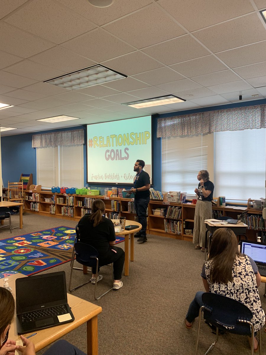 Lauren Bischoff tweet media