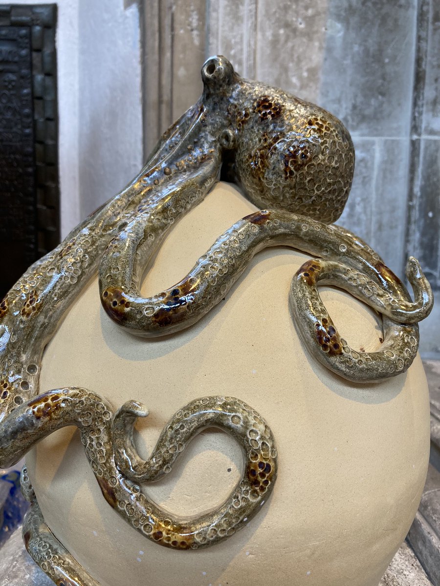 SOLD at A Norfolk Summer exhibition - these wonderful octopus vessels by Keri Lowe

Plenty more to see and buy - exhibition open daily 11-3 until 12 September 

#artexhibition #norfolksummer