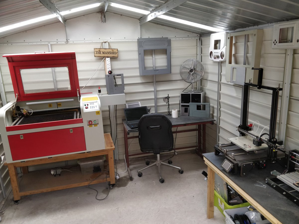 Playretrodesig1's tweet photo. It's not big, it's not pretty but I've cleared it out to start new projects hopefully #gameboy #dmg #nintendo #msdos #floppydisk #projects #hobby #visualdisplay #manshed https://t.co/gyez693OQp