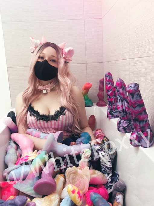 Celebrating the launch of my onlyfans and 1 year collecting anniversary! Getting into the bathtub with