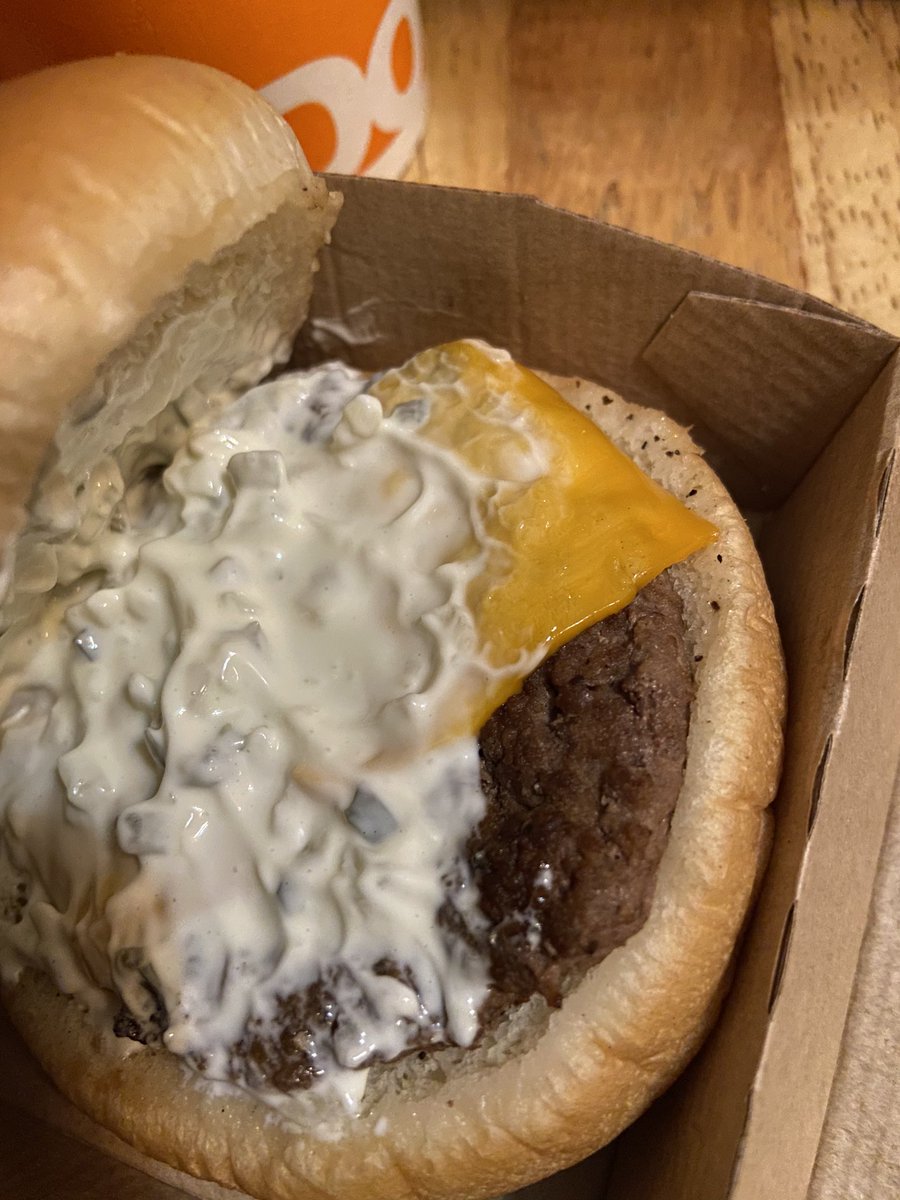 Just_Dj_O's tweet photo. @McDonalds  I see y’all giving me that new filet-o-fish sandwich !!!
WTH ❗️ smh 🤦🏾‍♂️ https://t.co/lbVI60remF
