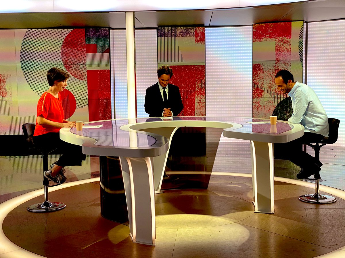 AgnesChauveau's tweet image. La rentrée #medias de l’@Inafr_officiel se fait sur @franceinfo : l’INAttendu met l’actualité à nu, avec @Nat2Rink et les équipes de l’INA. RV mercredi 21h sur le canal 27. Merci à @laurentguimier et aux équipes de @Francetele, déjà 4 ans d’une très belle collaboration.