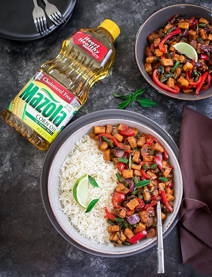 ruchiskitchen's tweet photo. Thai Basil Tofu Stir fry is a quick and easy dinner the whole family will love. Made with Mazola Corn Oil, tofu, and pantry staples. #ad #HeartHealthyMazola #SoFabFood #thaibasiltofustirfry #tofustirfry #thaitofubasil #thaitofu

https://t.co/pr1ALaER5o https://t.co/anZfqdf66M