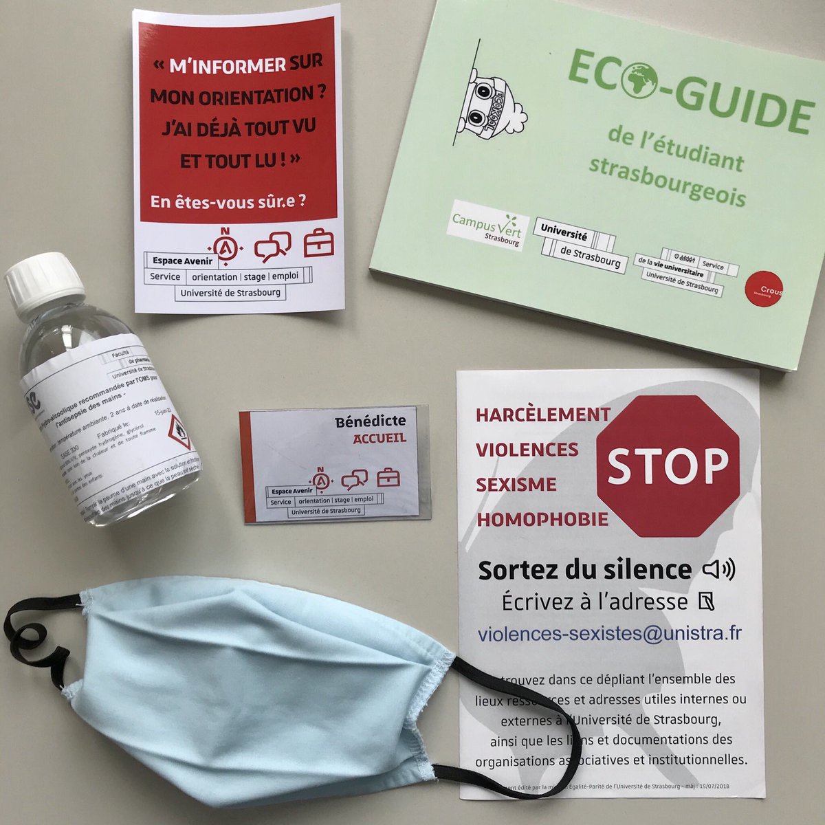 eliasbenedicte's tweet photo. Bonjour à toutes & à tous. Je vous retrouve avec plaisir, parfaitement équipée pour une #rentreeuniversitaire inédite ! 😷👩🏼💻📚
#RENTREE2020 #unistra #Strasbourg #orientation #SCUIO #infodoc #DeveloppementDurable #RSO #COVID__19 #EASE #egalitefemmeshommes https://t.co/jQWaNl5fkI