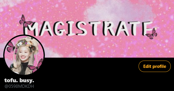 0195MXJISOO's tweet photo. ㅤㅤ
ㅤ ❝ I have loved the stars
too fondly to be fearful of the night.
Wearing pajamas enjoying the sight.
Pastel pink will be perfectly nice. ❞
#MDMagiSarap
#MDPastelLayout
#MDSweetSixteen
#TheAmazingWorldOfMyriad ㅤ
ㅤ https://t.co/stF1wuxju4
