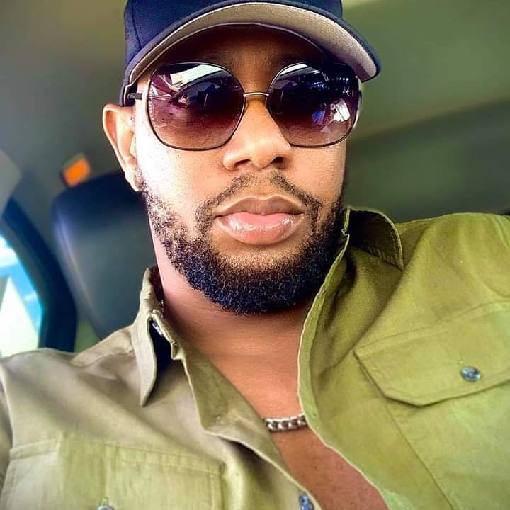TogoUrban's tweet photo. Aidez nous à souhaiter un JOYEUX ANNIVERSAIRE à nos deux talents #Snacky_da_Future et #EricMc .

Nous leur souhaitons forces et courage dans leurs actions!
surtout un retour triomphale dans le #Show_biz_togolais

N'oubliez pas de mentionner leur son qui vous a le plus fait vibrer https://t.co/0gfJoiZVny