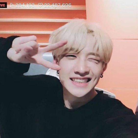 strayoshka4419's tweet photo. Here's bangchan Smile To lighten up your Night! 😊❤️

#STRAYKIDS https://t.co/riIVrevzks