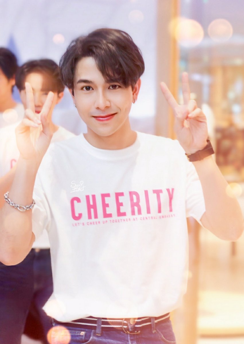 SweetbulletTM's tweet photo. 📸 29082020 #PraewXZeexMii2
ใครที่ไม่ถูกหวยงวดนี้ ก็ขอให้สู้สู้นะคับ ทอมเป็นกำลังใจให้ งวดหน้าเอาใหม่ เลขอะไรยังไม่รู้ แต่ที่แน่ๆทอมขอเค้กคับ (☆`• ω •´)b
Sweet Bullet🍬🔫
#PraewXEmbassy
#Cheerity2020
@tommysittichok
#tommysittichok https://t.co/mycBo7uI7W