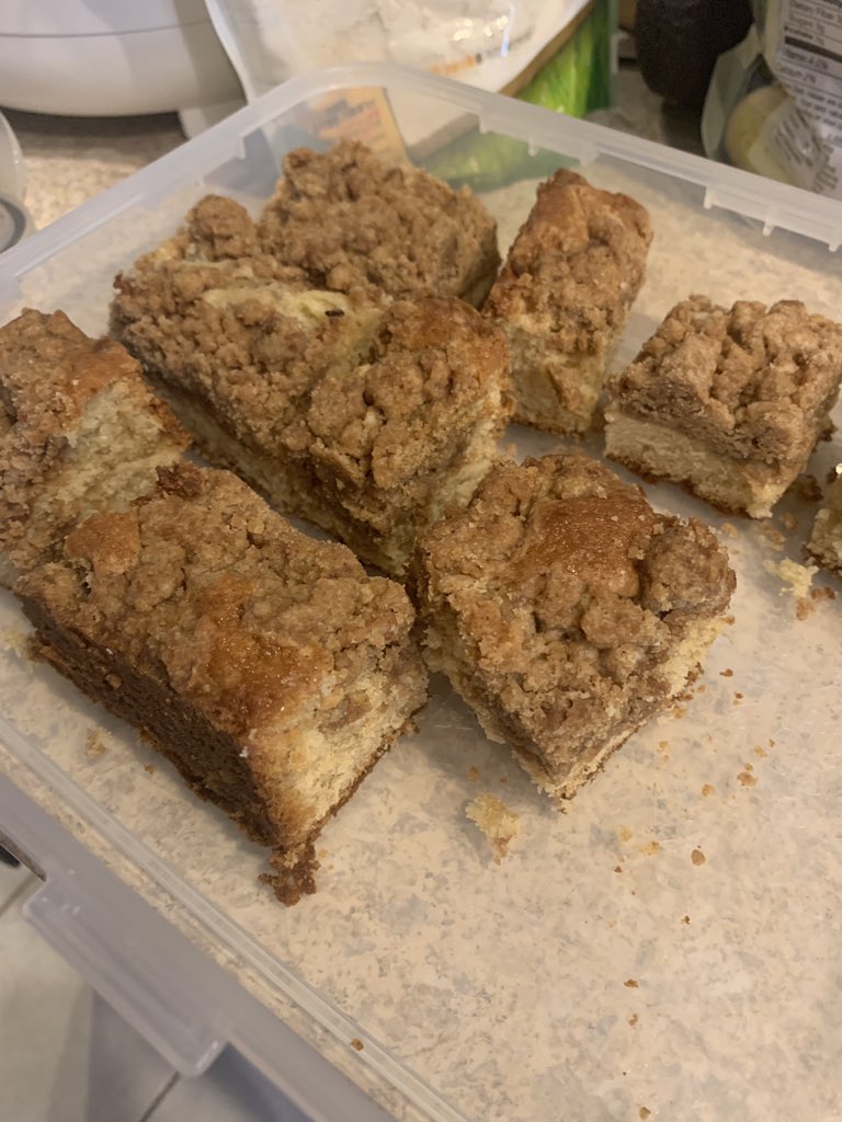 iwearthecrowns's tweet photo. #BackToSchool baking #BakerEd #OnTheBakingRack

PB Pie @nytfood 
Crumb cake @brooklynbaker @epicurious https://t.co/5KJBEYC14O