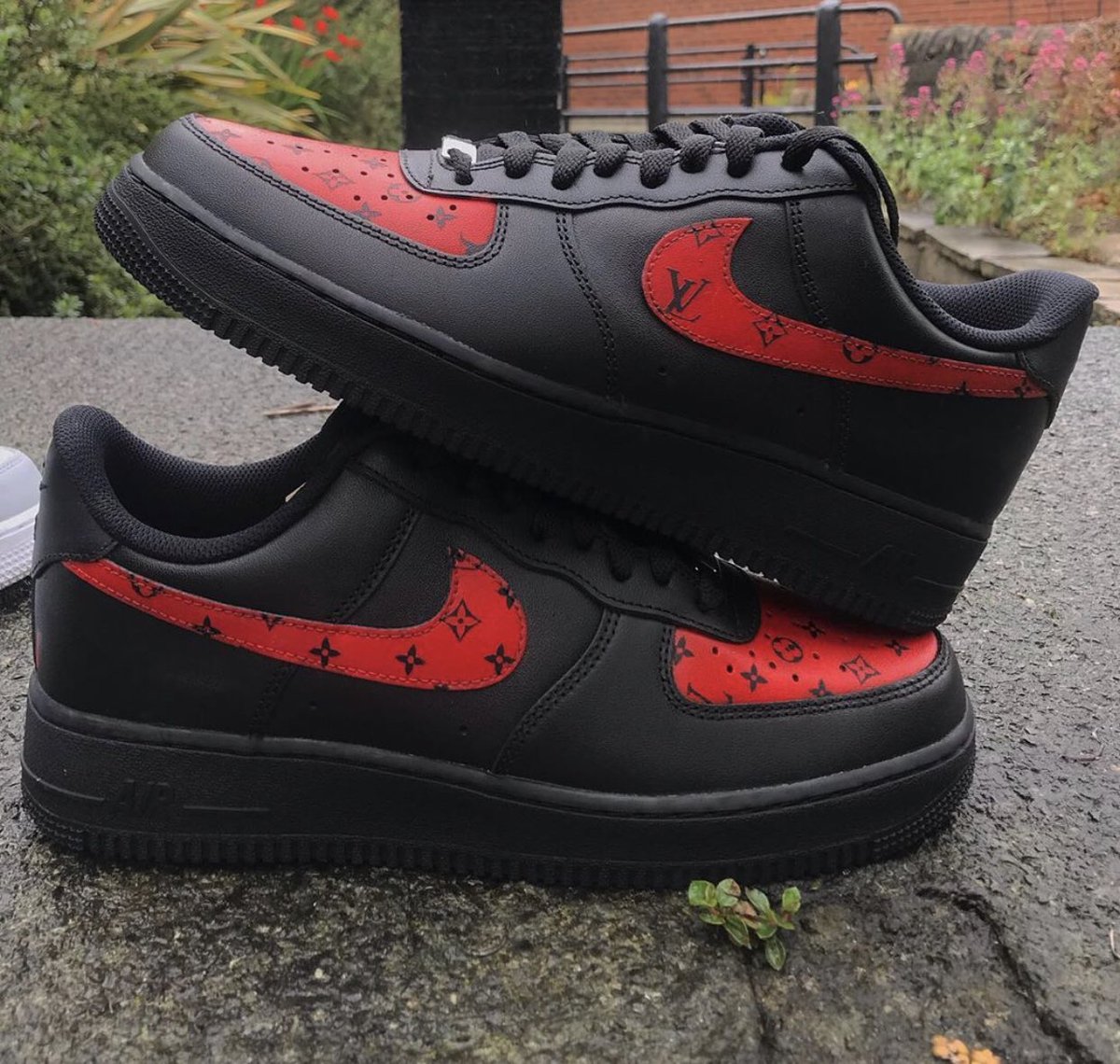 hiii if everyone could pls retweet this for potential customers would mean the 🌍 got a small business doing these that’s gotten a bit slow since coming out of quarantine!! really reasonable prices &amp; can do anything so please dm me instagram.com/sadiescustoms/