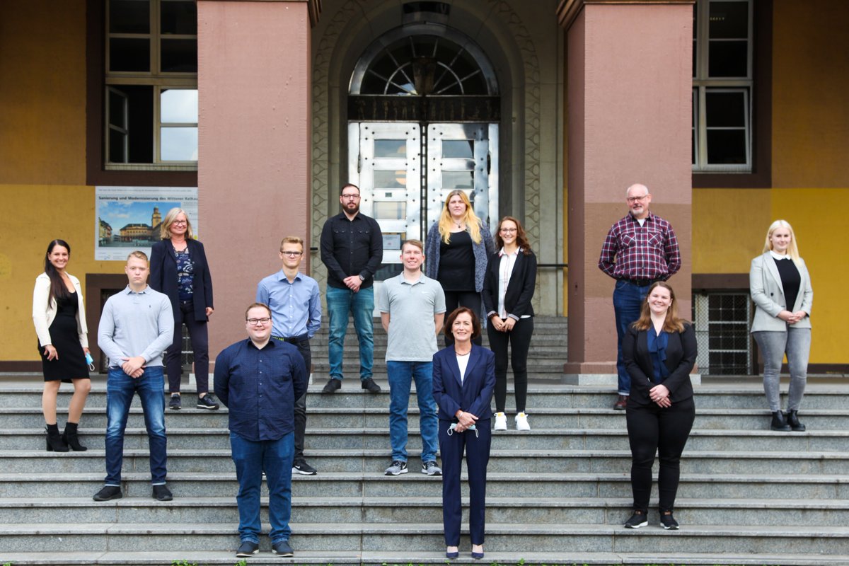 StadtWitten's tweet image. Wir freuen uns über 8 neue Kolleg*innen,die sich für eine #Ausbildung zum Verwaltungsfachangestellten,Fachinformatiker,für ein duales Studium zum Bachelor of Laws oder Arts (#Verwaltungsinformatik)bei der Stadt #Witten entschieden haben.Viel Erfolg🍀und schön,dass Ihr da seid!😊