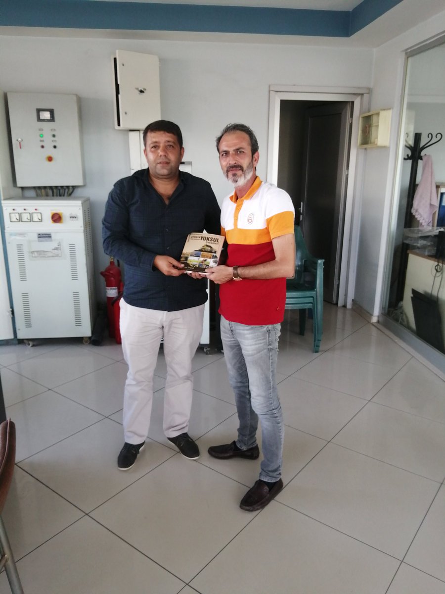 Siverekli hemşerim, kardeşim Şanlıurfa BŞ Bld. Ak Parti Encümenimiz Sevgili Lokman Karahan'ı Karahan Petrol de ziyaret ederek imzalı kitabımızı hediye ettik.

İlgisinden dolayı Lokman kardeşime kalben teşekkür ederim.

<a href="/LokmanKARAHAN4/">Lokman KARAHAN</a>
