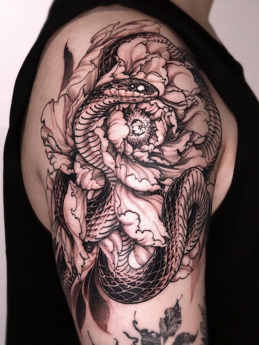  snake with peonies for ormatattoo  tattoo tattoodesign blackwork  linework koreatattoo flowertattoo peonytattoo 타투 타투디자인  E H A E  ehaeink on Instagram