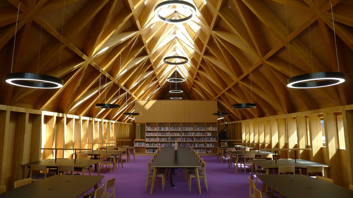 Wonderful to see the magnificent 6th form study room completed at the New Academic Centre for @TeddiesOxford.  Great work - @gilbertashnews @qodaconsulting @PriceandMyers @charcoalblue #timberstructure #schoolarchitecture #librarydesign #oxfordarchitecture
