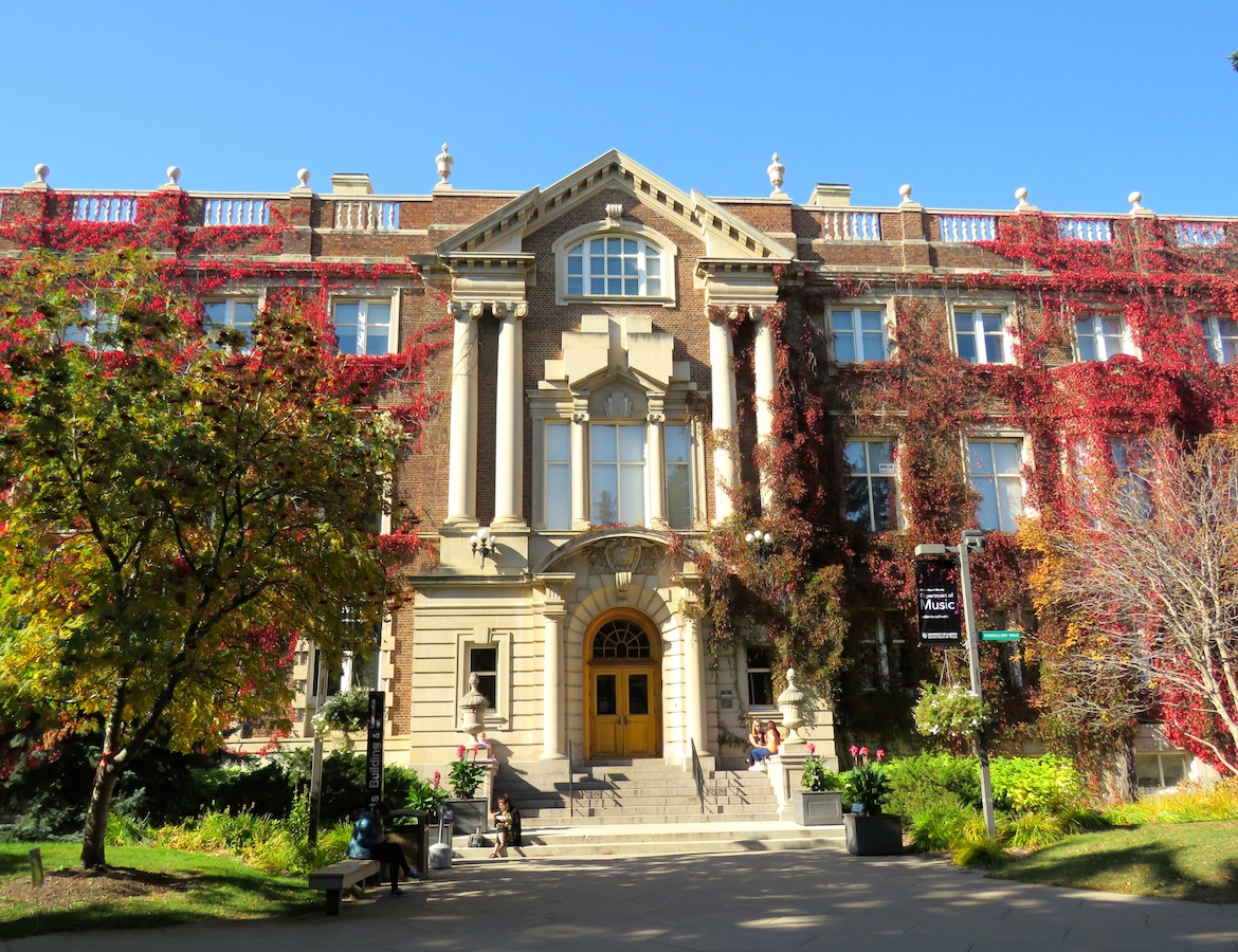 UAlbertaArts's tweet photo. WELCOME students, staff and academics! "While this will be a term like no other we have experienced, I am excited to welcome you to the Fall 2020 term."  —  Interim Dean Steve Patten. Read more: https://t.co/efEQmdj1dG @UAlberta  #UAlberta #fallterm2020 https://t.co/YOR5triC8l