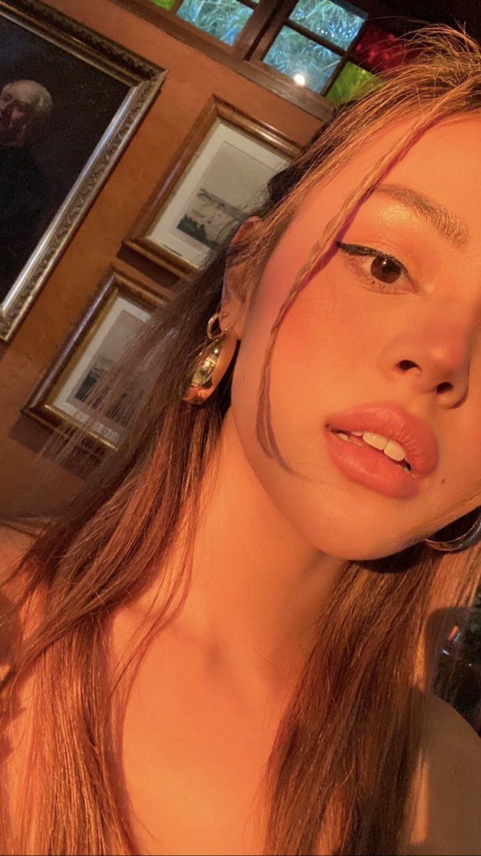 ♡︎

          𝗀𝗈𝗅𝖽𝖾𝗇 𝗁𝗈𝗎𝗋 𝗂𝗇 𝗁𝖺𝗐𝖺𝗂𝗂 ✨