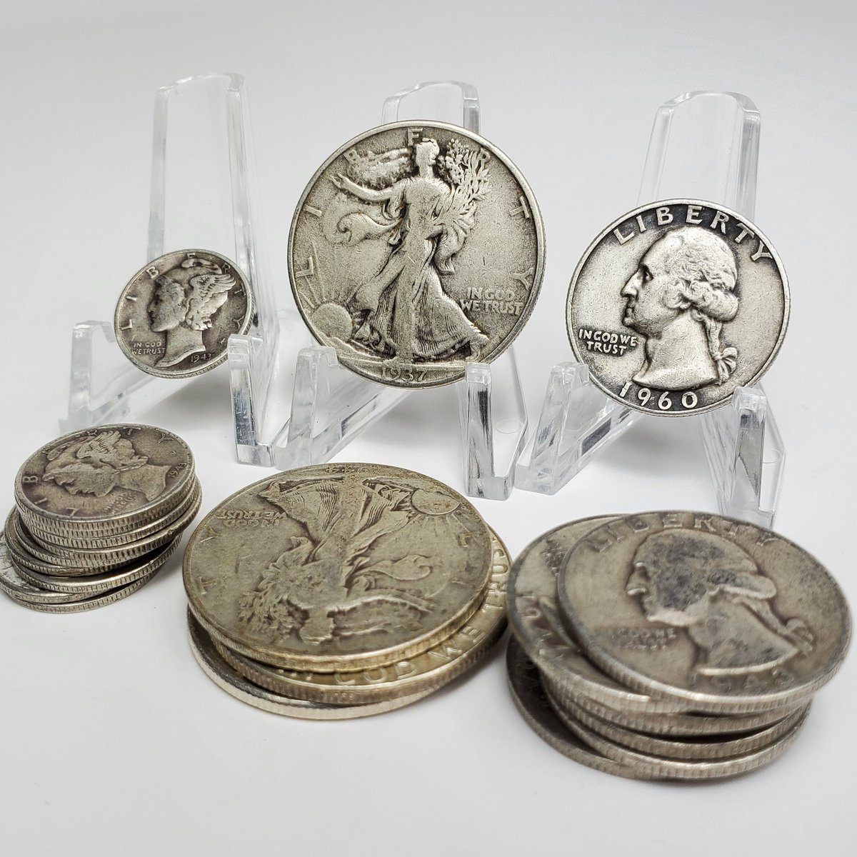 InvestorCrate's tweet photo. 🚨G I V E A W A Y🚨 This month, as requested, we are giving away some old Silver ($5 FV shown in picture). Any U.S. resident can enter, no purchase necessary. Simply like/retweet. Winner chosen 09/10.
#silvergaw #silverbullion #silvergiveaway #winsilver #freesilver #90silver https://t.co/m3LAg79CWq