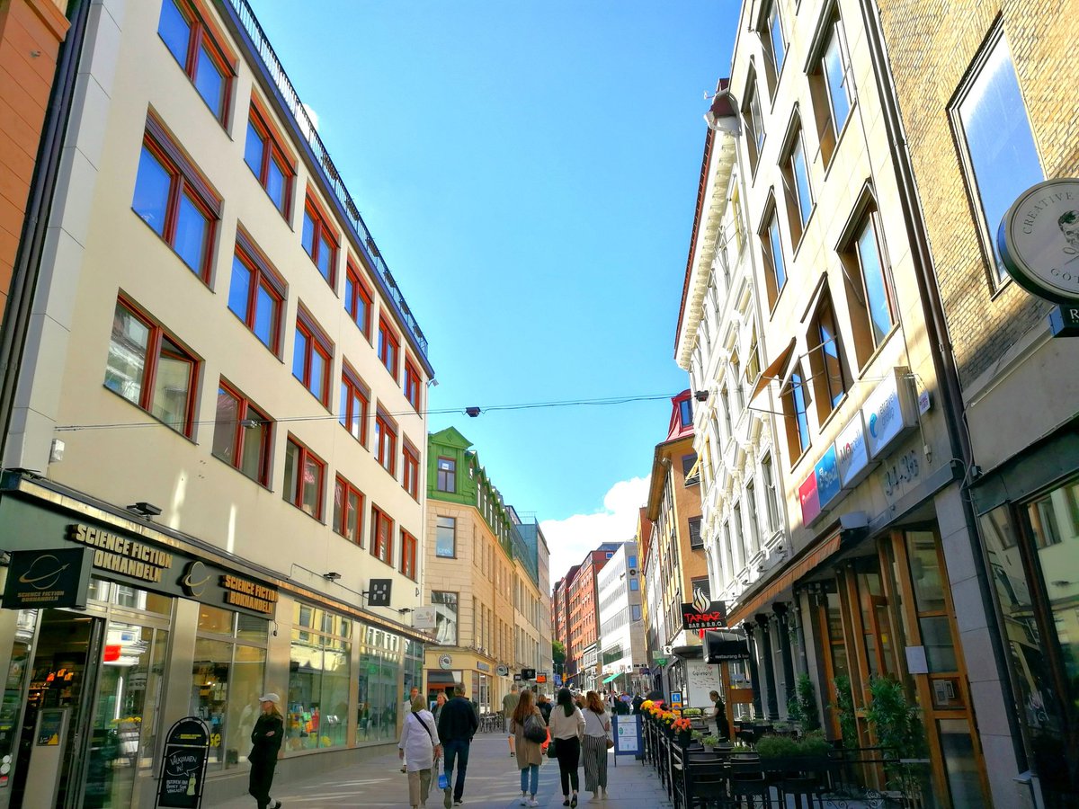 solvarm's tweet photo. 2️⃣0️⃣0️⃣9️⃣0️⃣1️⃣ +20 🌞
Idag frekventerade jag Kungsgatan i Göteborg för första gången sedan den 2:a mars i år. #upplevdittgoteborg #igersgothenburg #streetphotographer #p4goteborg #goteborgcom #göteborgdirekt #what_i_saw_in_sweden #sweden🇸🇪 https://t.co/yC5kB03j9l