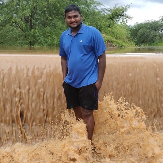 INTURISURESHBA3's tweet image. HAPPY PLAYING MOOD IN HEAVY RAIN IN MY VILLAGE.....