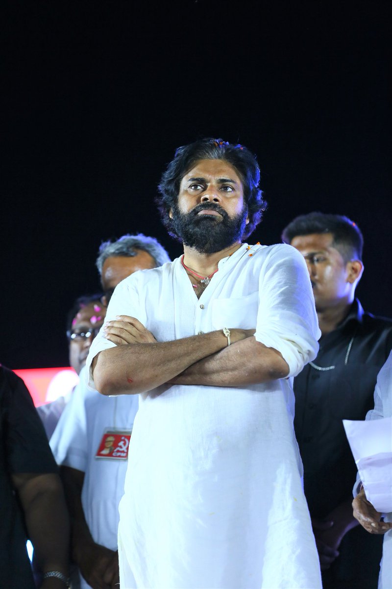 PspkFayaz2's tweet photo. #HBDPawanKalyan https://t.co/8VrCpX7uaU