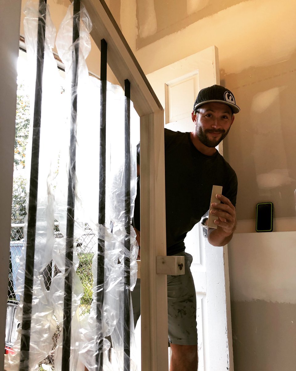 RCID_'s tweet image. BTS @rcid_ Thank you Cody from @prestigerailing for installing our handrail at the new office!  #greatsupplier #stairhandrails #grateful