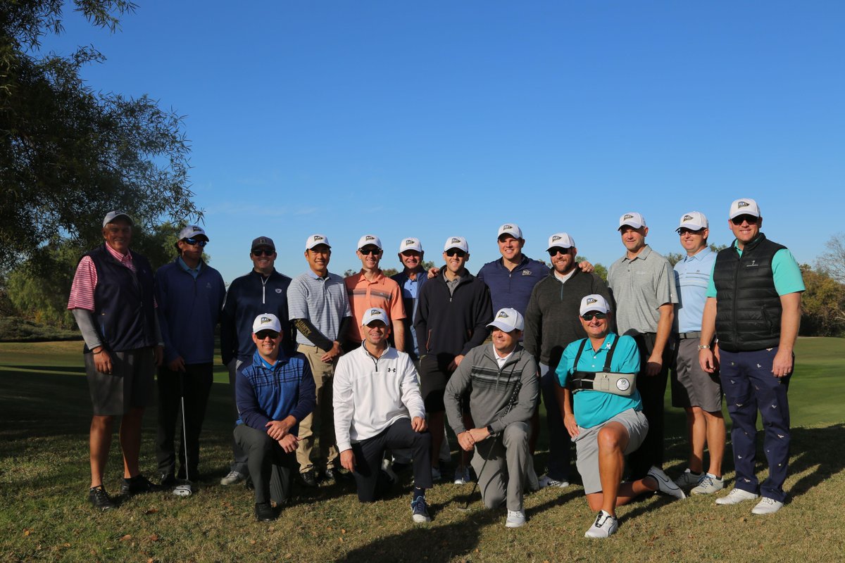 We sure do miss getting together with our golf buddies like this! Thank goodness golf can be a single player sport though! 

#FlexGolfTour #TourPlayer #Golf #Golfing #GolfTour #GolfSwing #Golfstagram #GolfLife #GolfCourse #GolfPro #GolfIsLife
