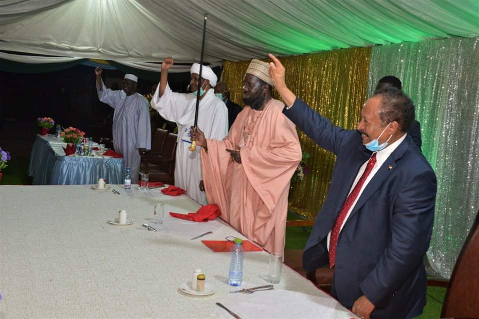 StateHouse_J1's tweet photo. President Salva Kiir Mayardit hosted Sudanese political leaders at the State House on Monday evening for a state dinner to celebrate the historical achievement of the peace agreement between the Sudanese Government and Sudanese Revolutionary Movements, signed in Juba. https://t.co/kgujPnvlMe