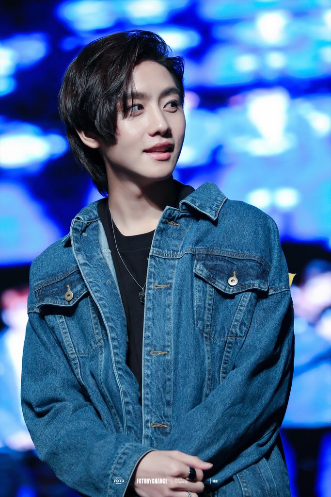 FotoByChance's tweet photo. 20190224 FM in Xiamen 
明天能看新剧啦🎉

#Marksiwat
#หัวใจศิวัช https://t.co/Kjnbw8bJ9k